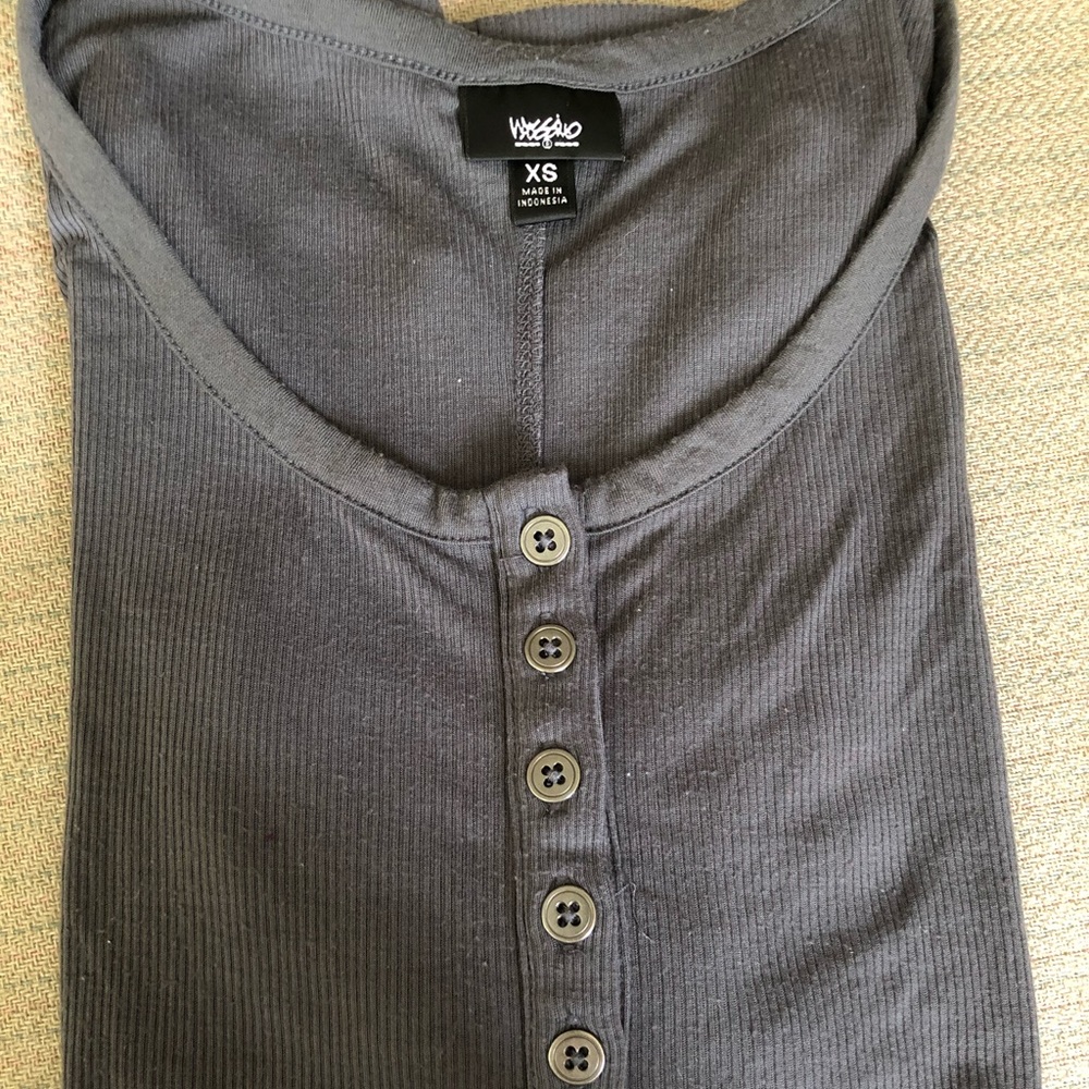 Gray 1/4 button up and 1/3 length sleeves